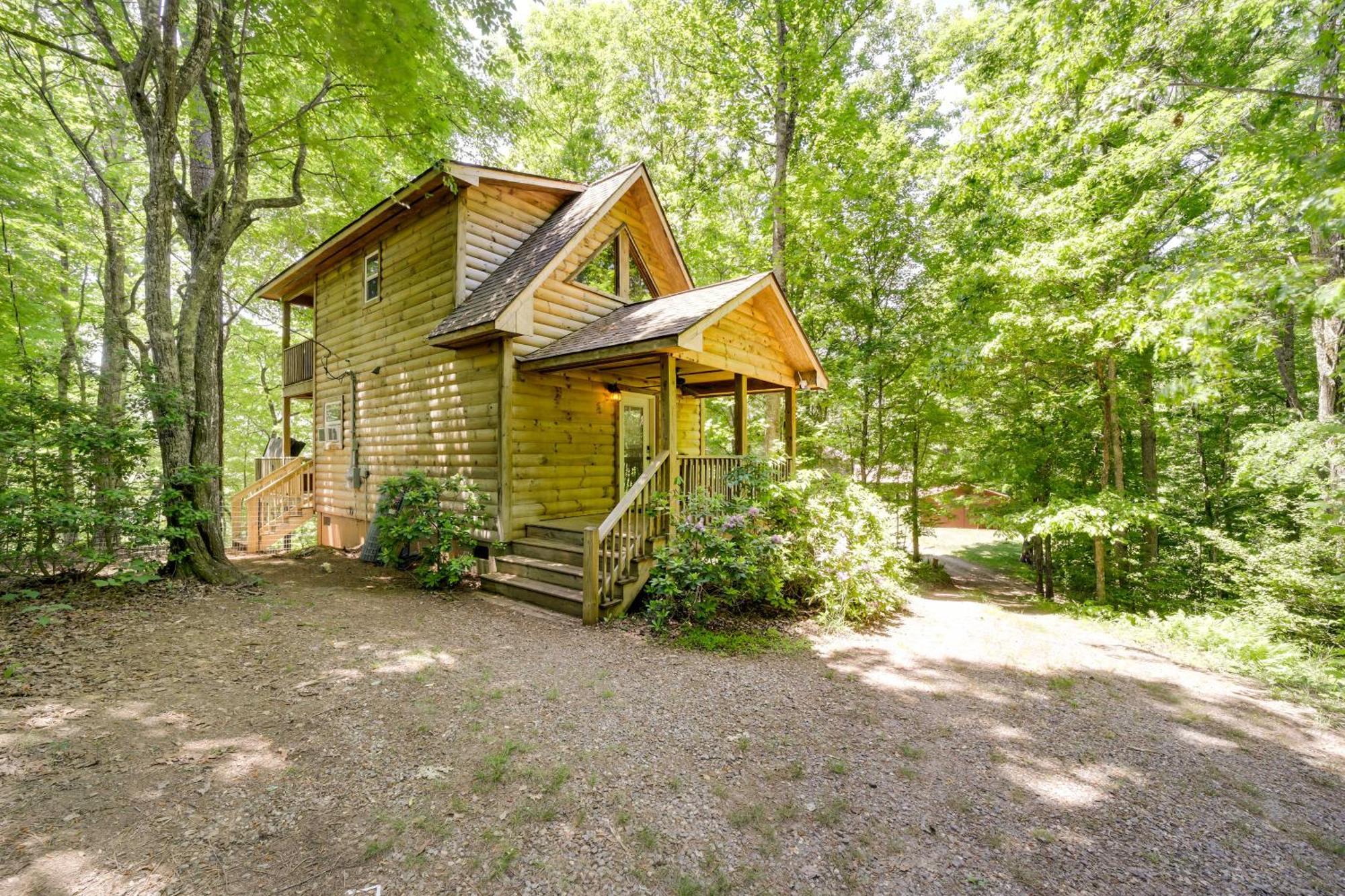 Cozy Whittier Cabin And Yard And Hot Tub, Pets Welcome Extérieur photo